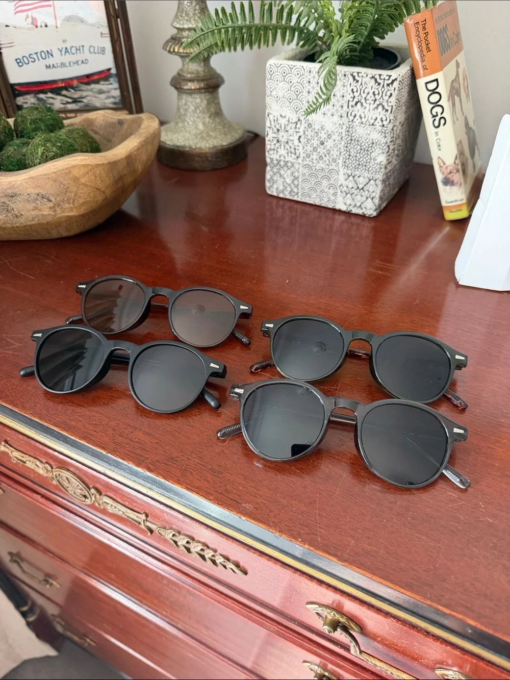 4 Classic Black Men’s Sunglasses - Stylish Round Frames